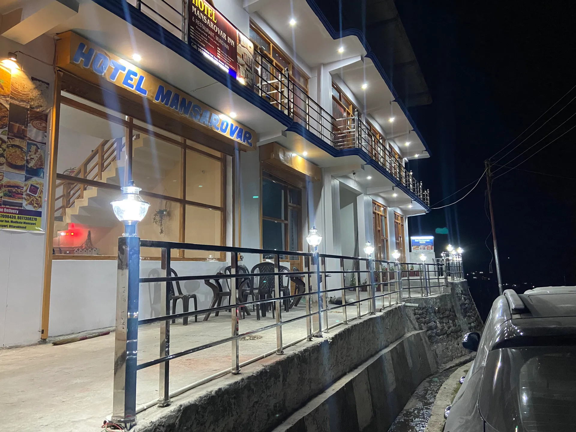 Hotel Mansarovar Inn Entrance