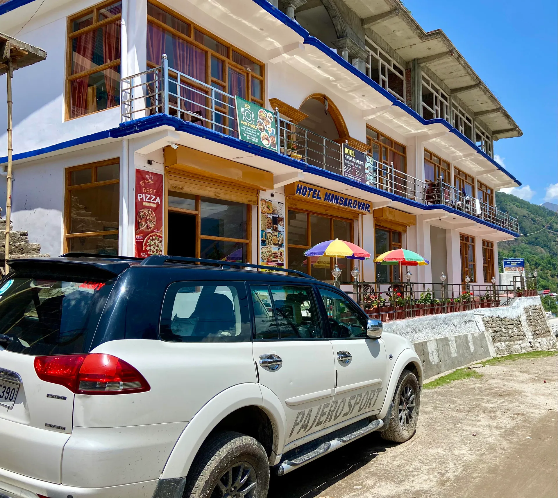 Hotel Mansarovar Inn Parking