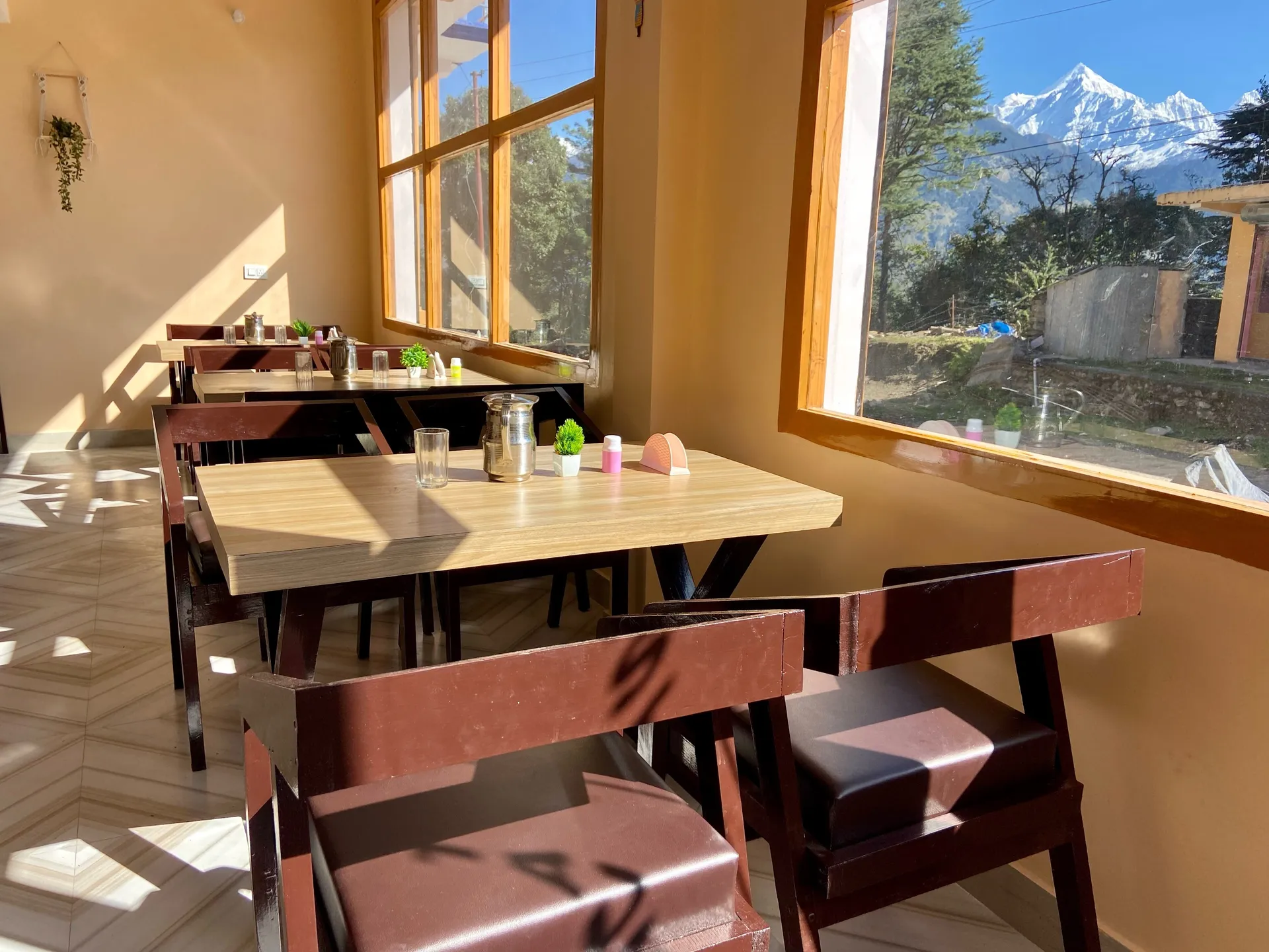 Hotel Mansarovar Inn Restaurant