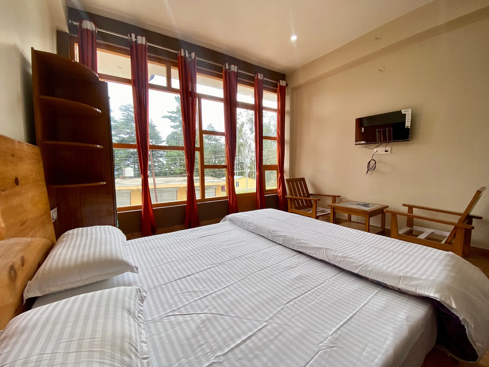 Hotel Mansarovar Inn Room