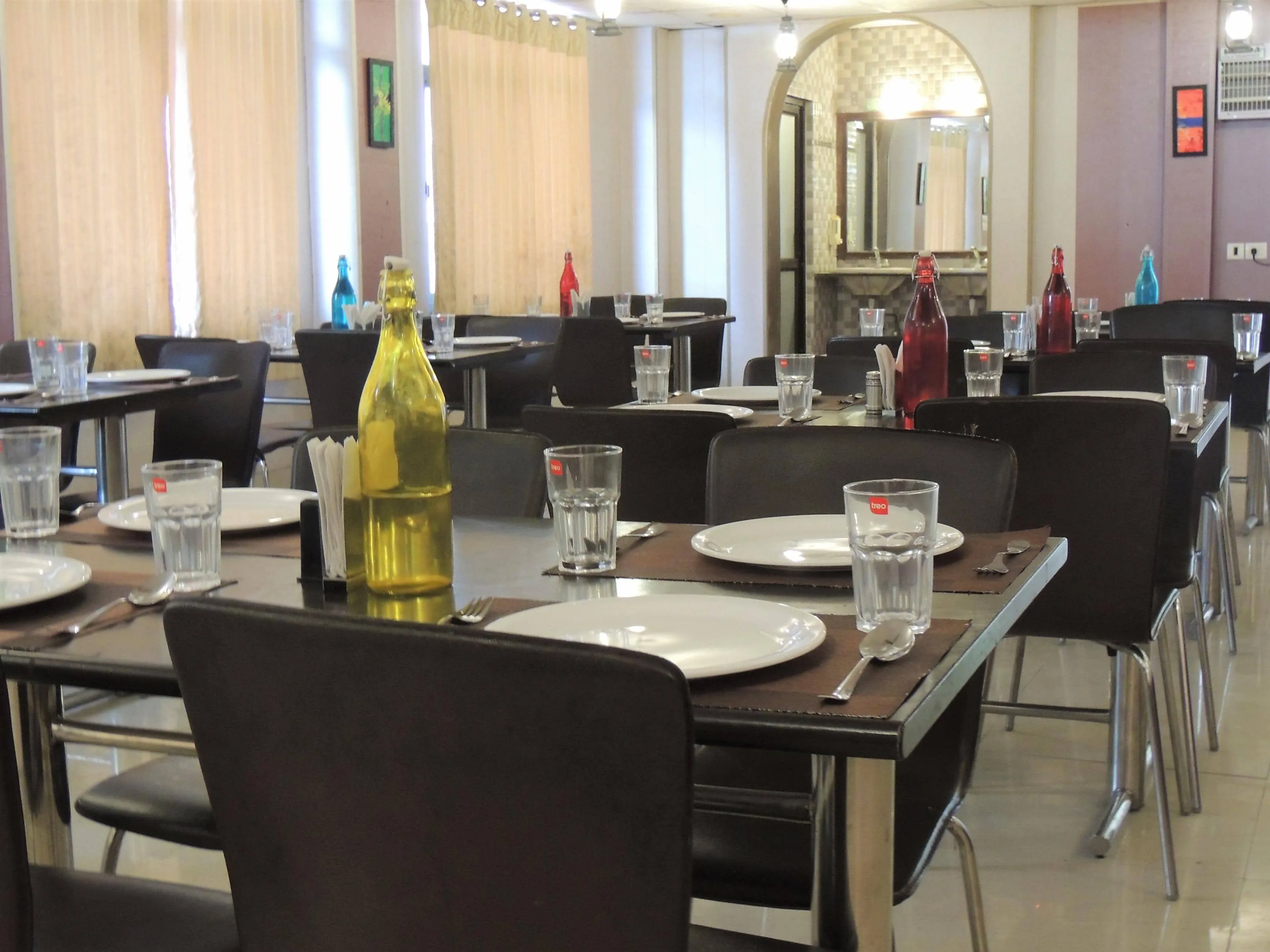 CEYONE CLASSIC FALL RESORT Restaurant