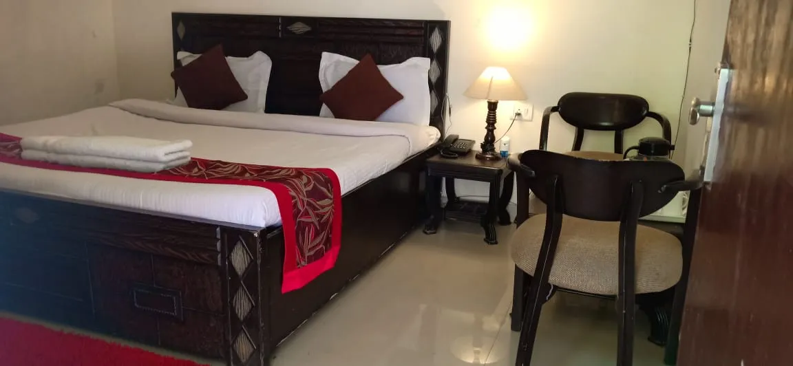 CEYONE CLASSIC FALL RESORT Room
