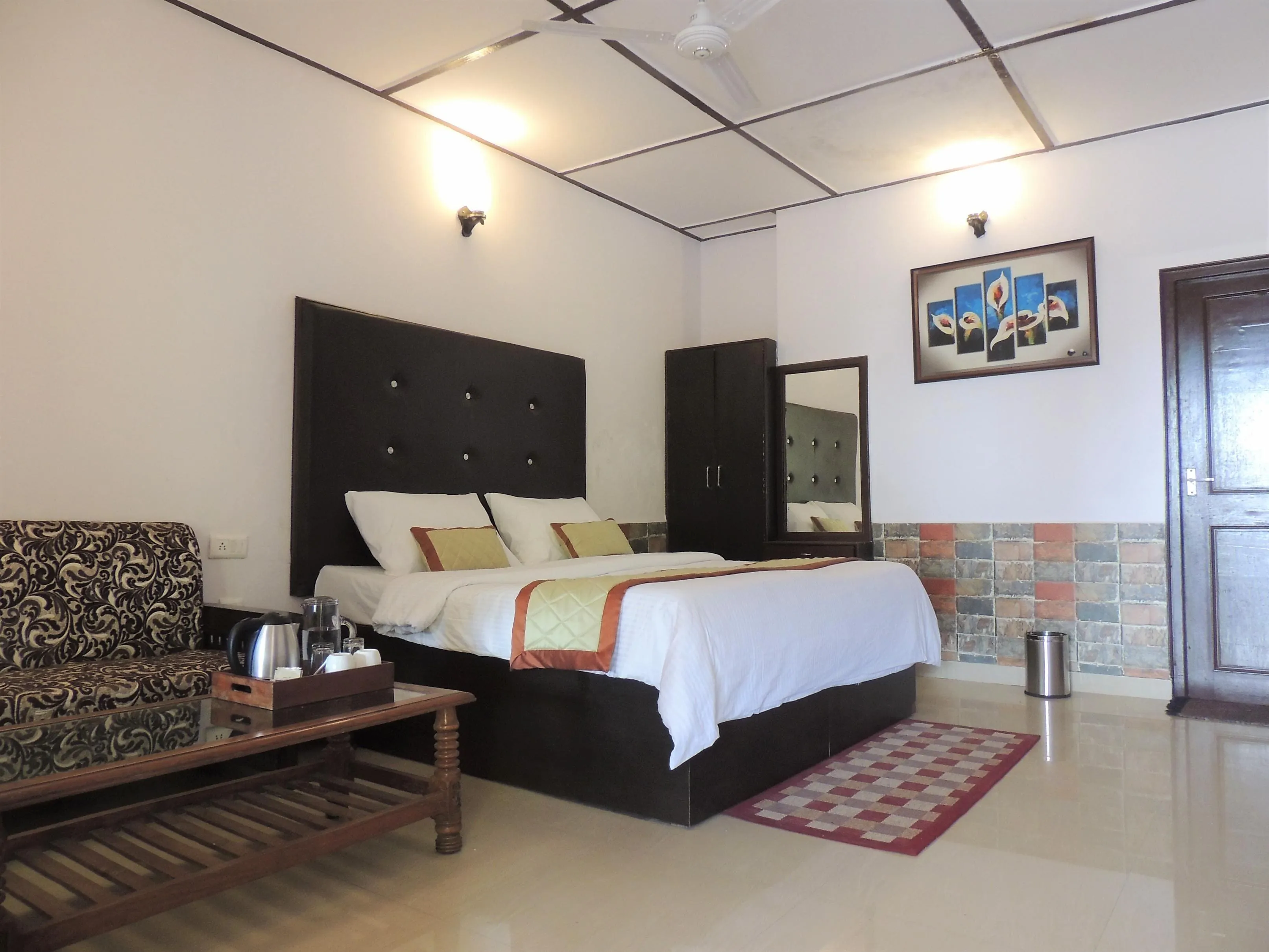 CEYONE CLASSIC FALL RESORT Room