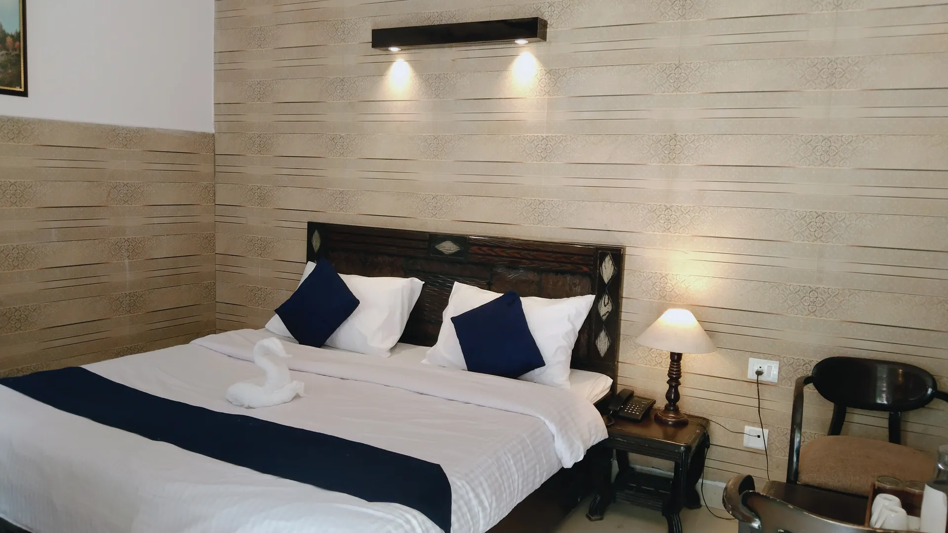 CEYONE CLASSIC FALL RESORT Room