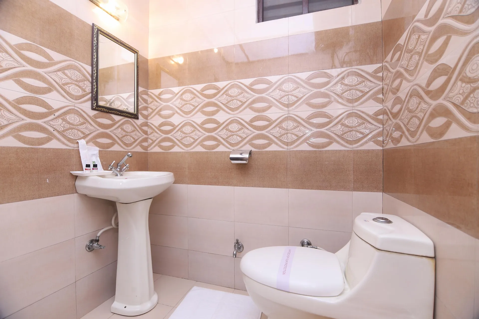 CEYONE CLASSIC FALL RESORT Room
