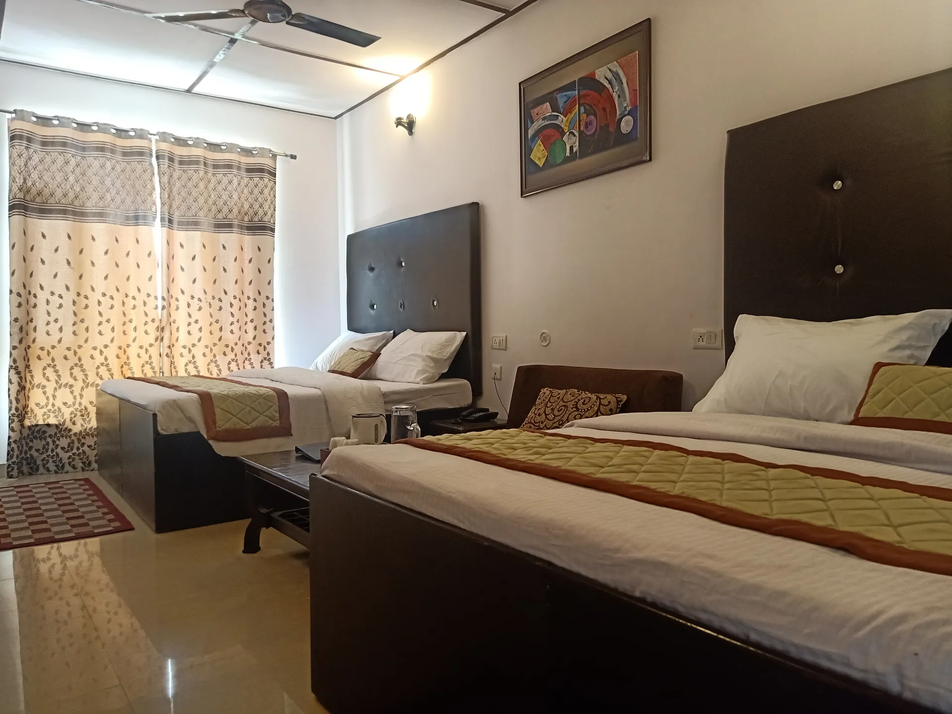 CEYONE CLASSIC FALL RESORT Room