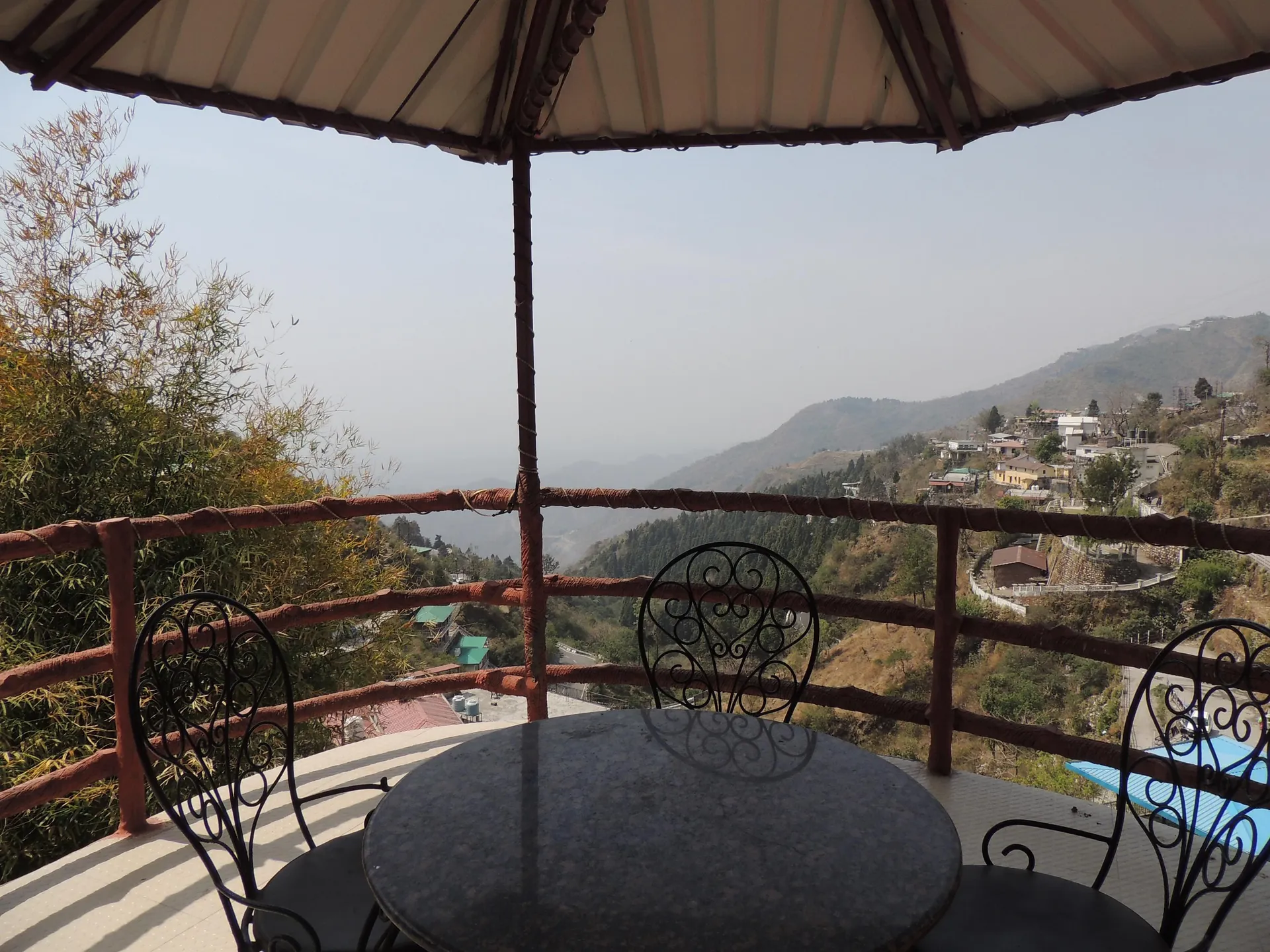 CEYONE CLASSIC FALL RESORT Views