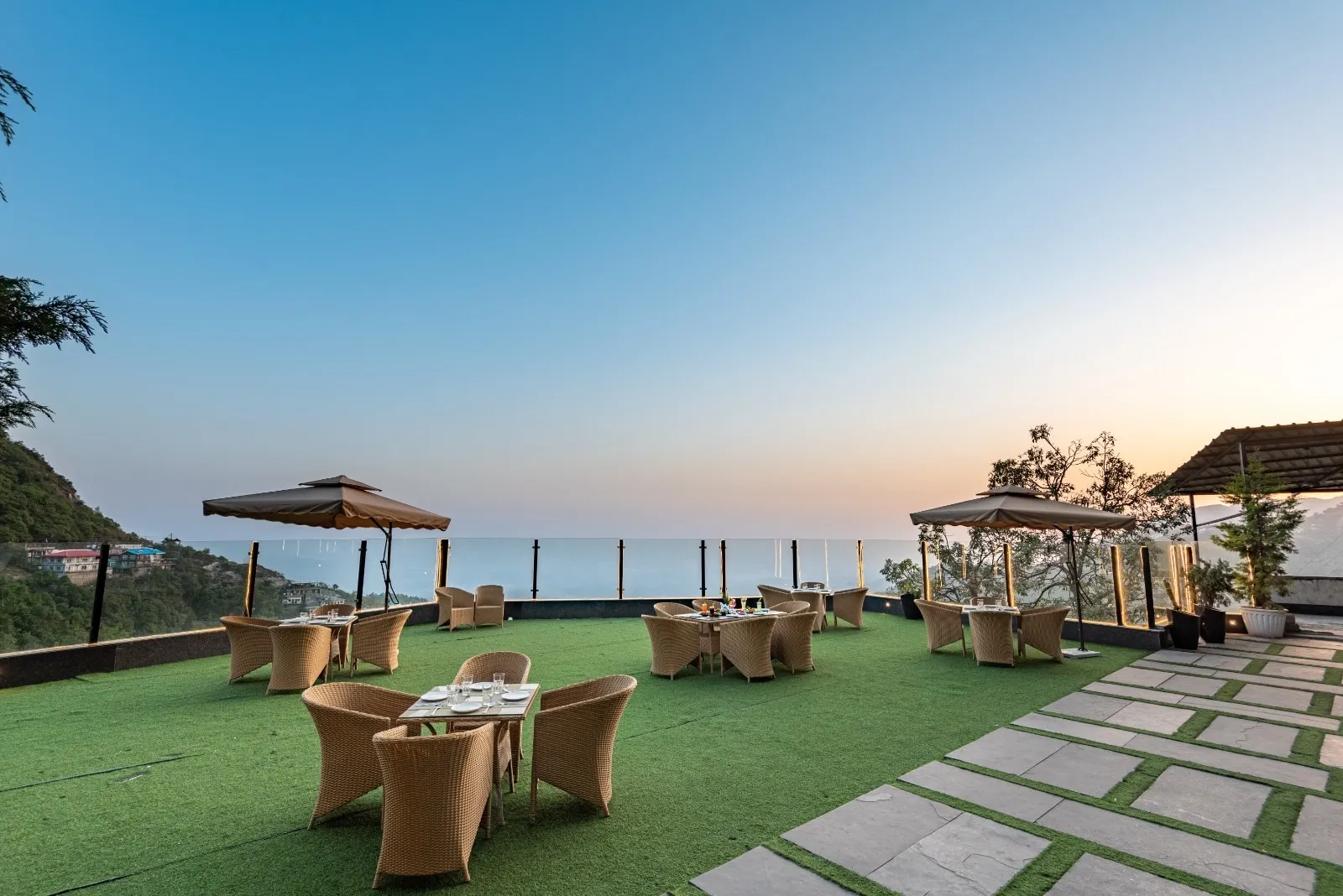 DLS Highland resort and Spa Outdoors