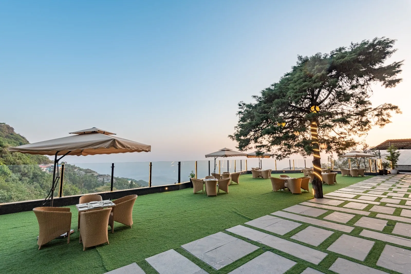 DLS Highland resort and Spa Outdoors