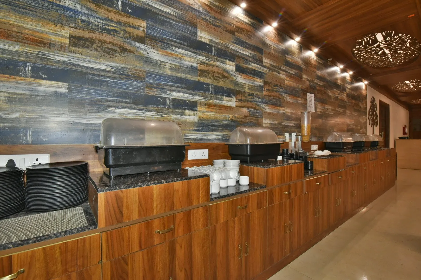 DLS Highland resort and Spa Restaurant