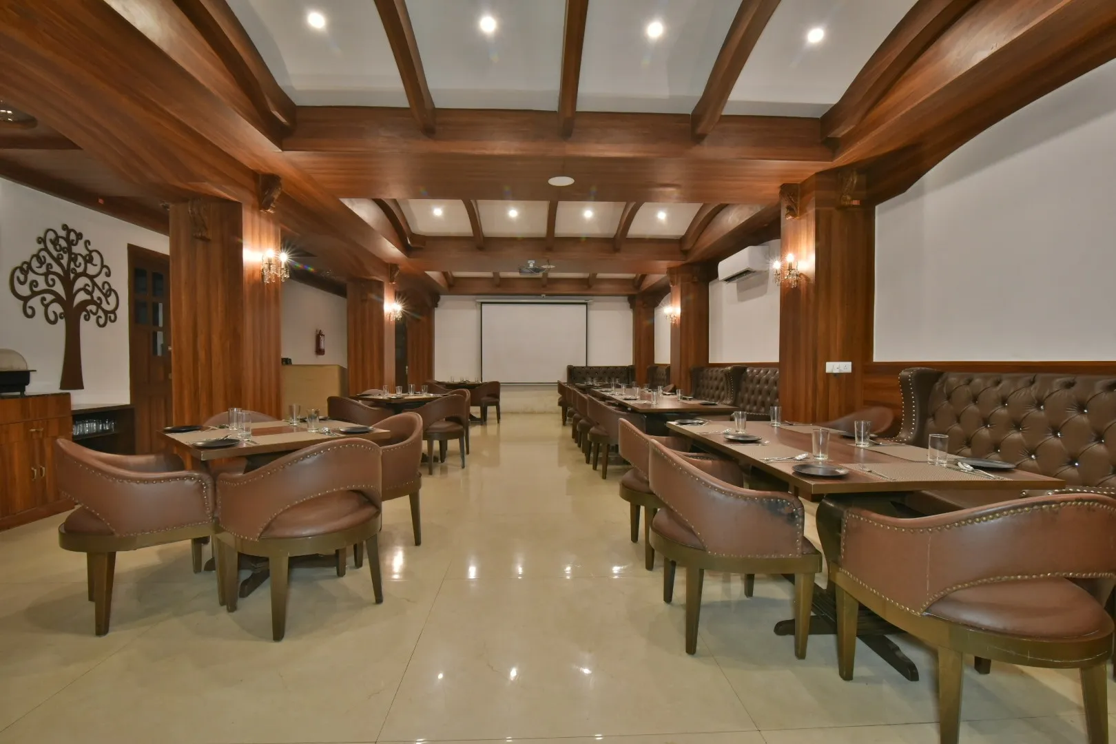 DLS Highland resort and Spa Restaurant