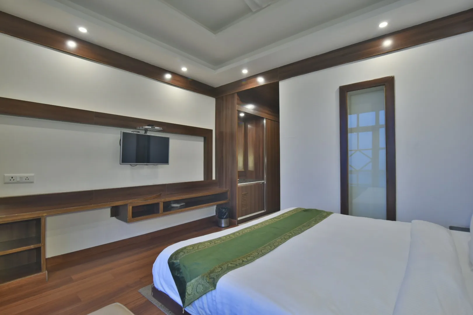 DLS Highland resort and Spa Room