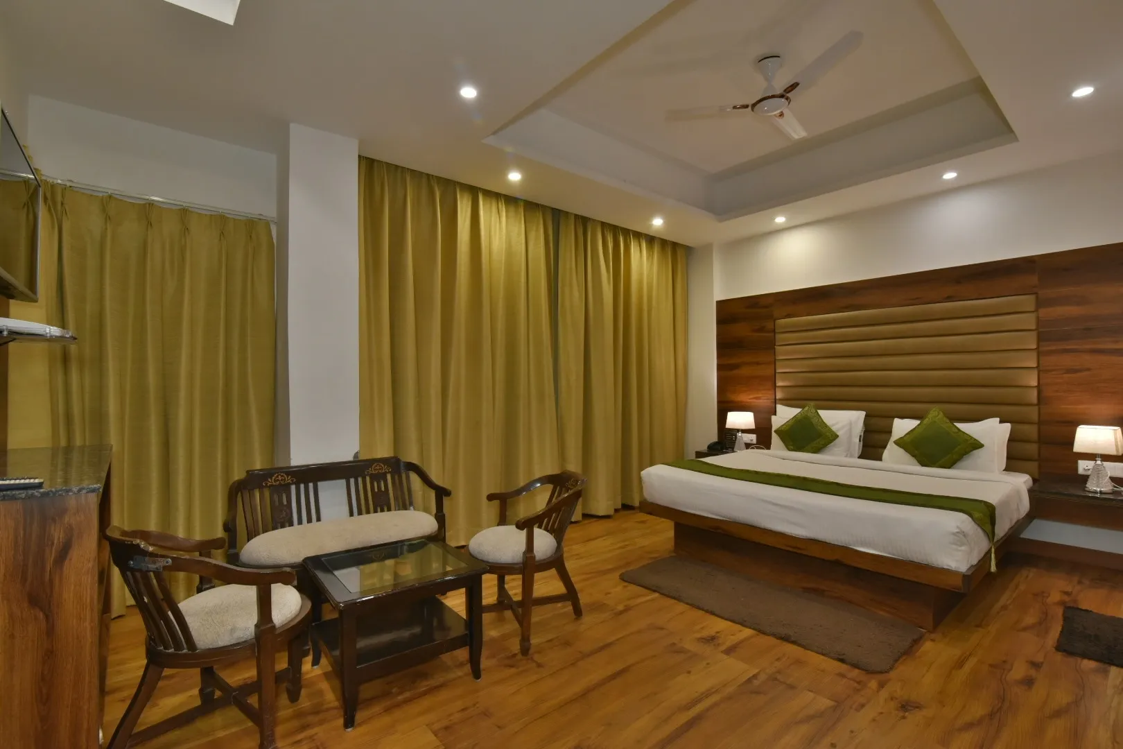 DLS Highland resort and Spa Room