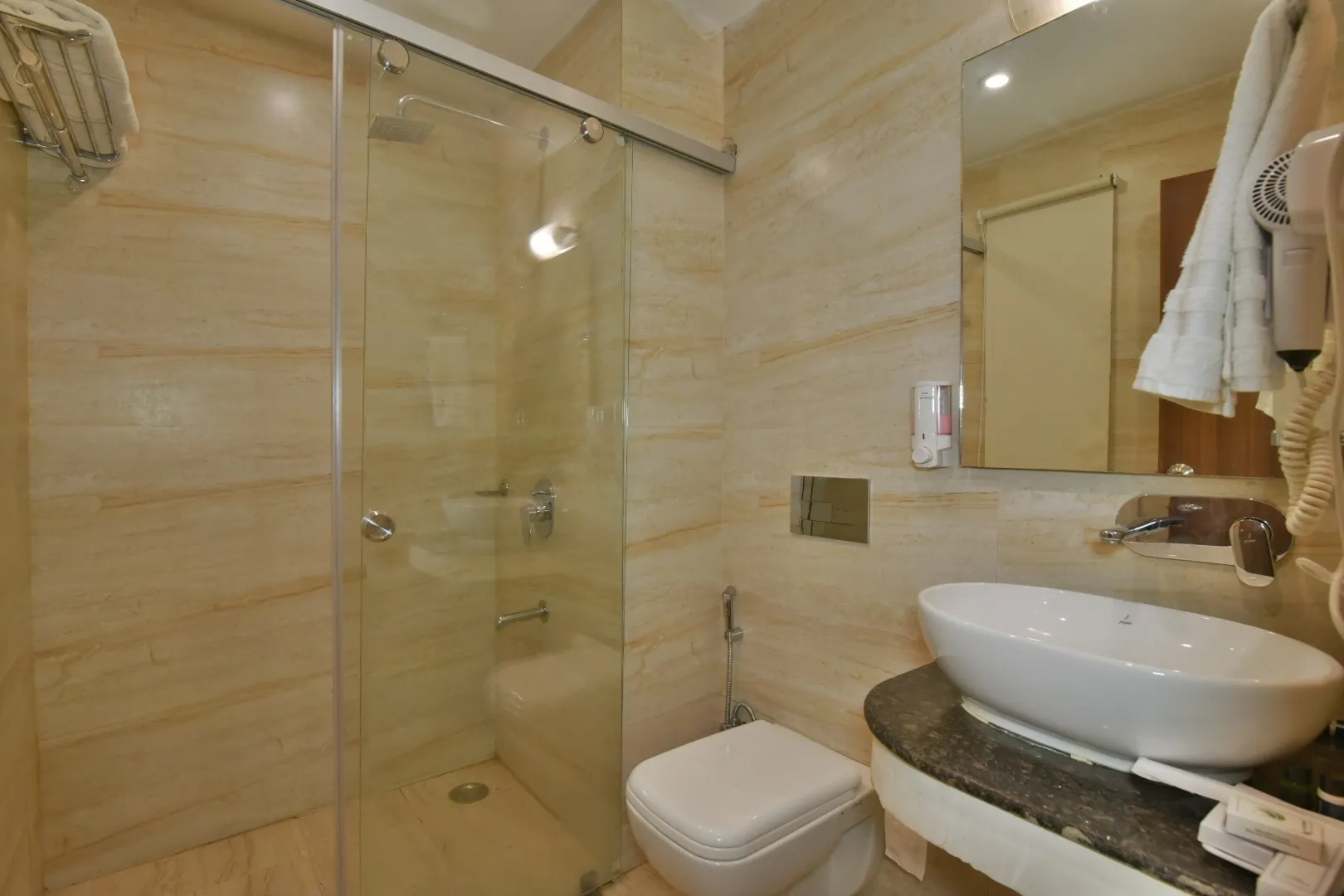 DLS Highland resort and Spa Room