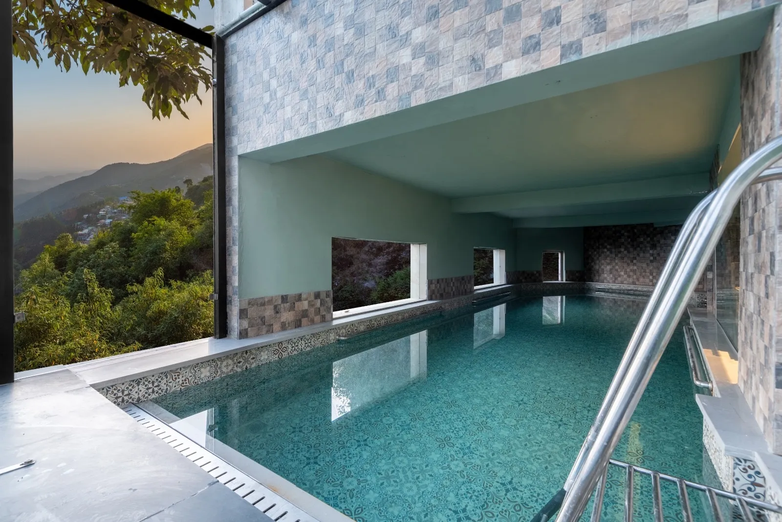 DLS Highland resort and Spa Swimming Pool
