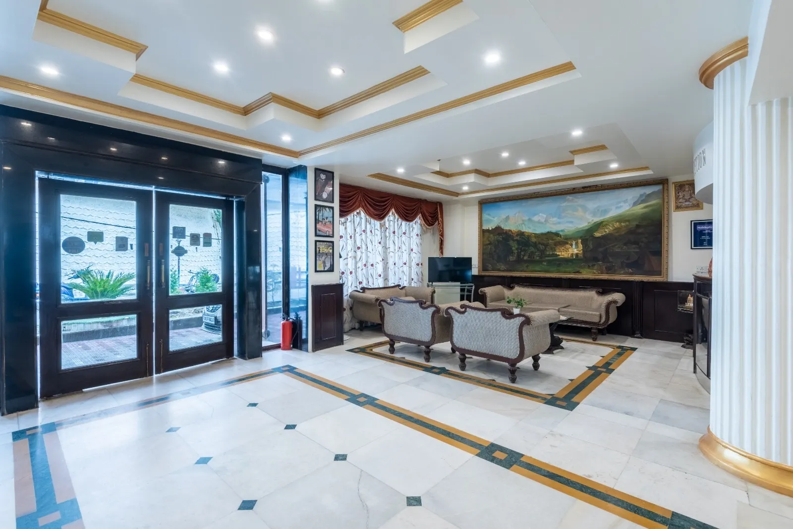 DLS Hotel Pearl Common Area
