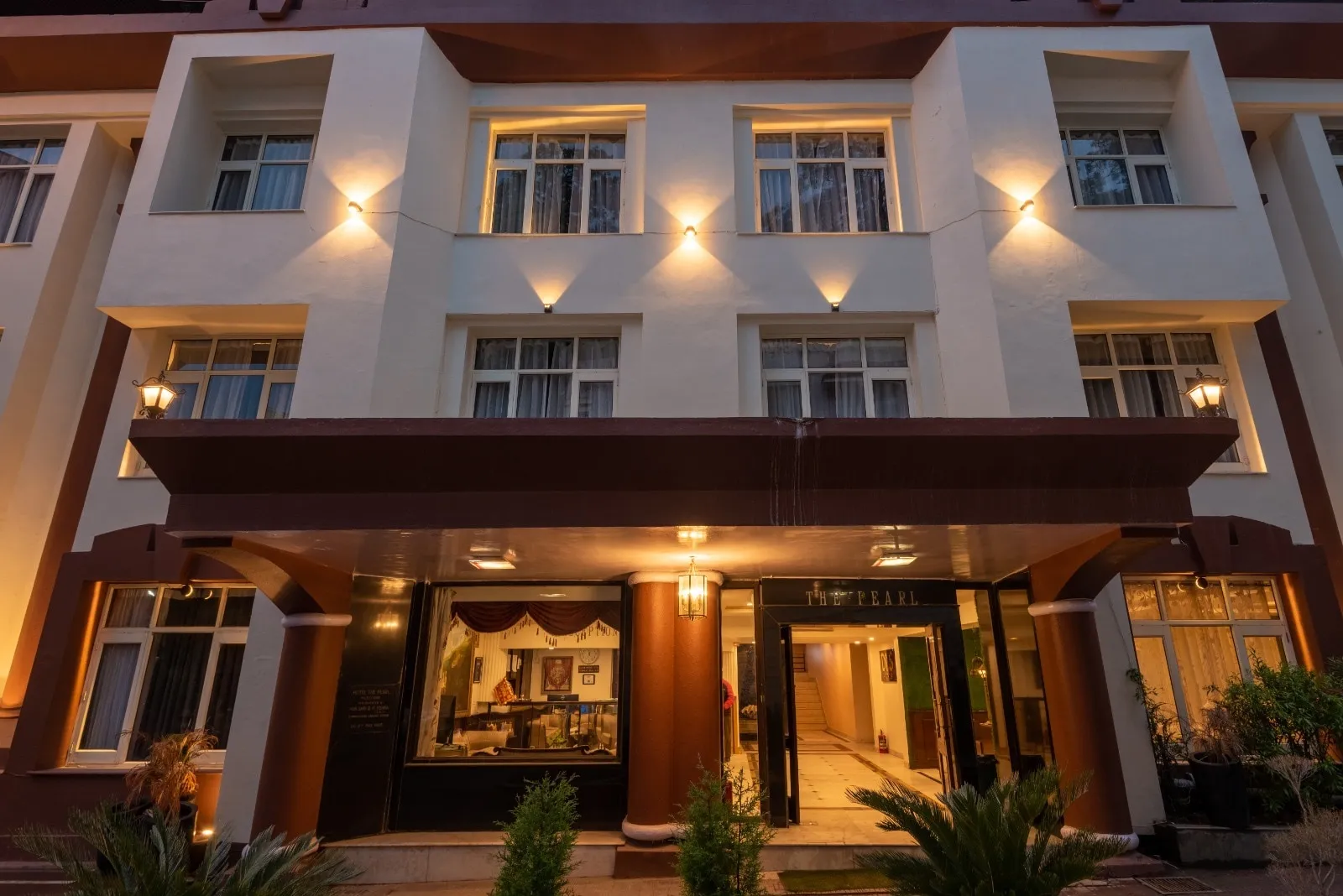 DLS Hotel Pearl Facade