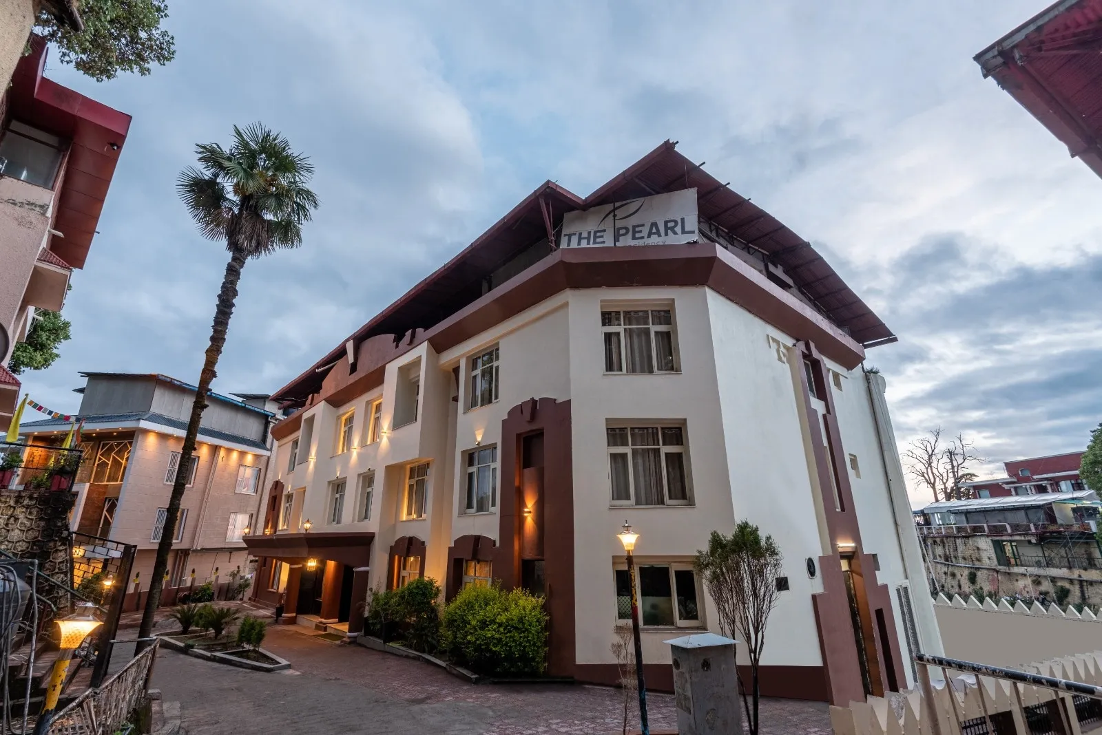 DLS Hotel Pearl Facade