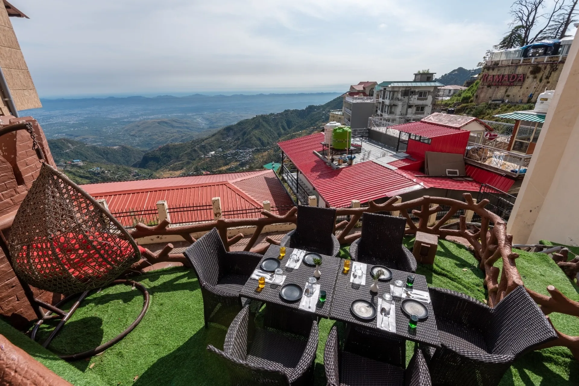 DLS Hotel Pearl Outdoors