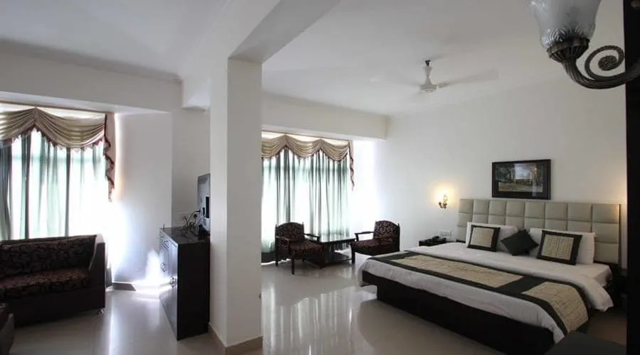 DLS Hotel Pearl Room