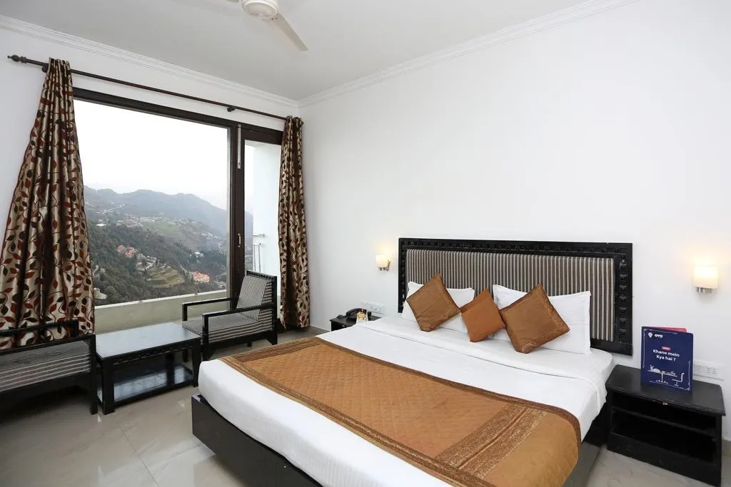 DLS Hotel Pearl Room