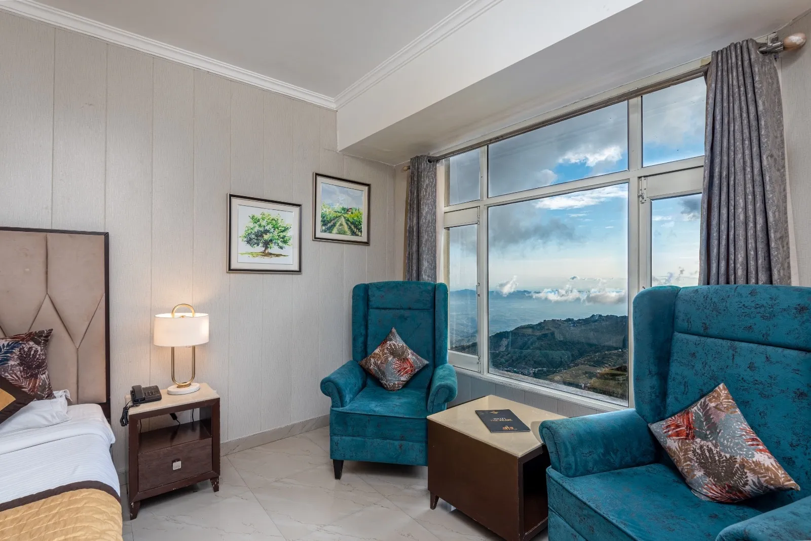 DLS Hotel Pearl Room