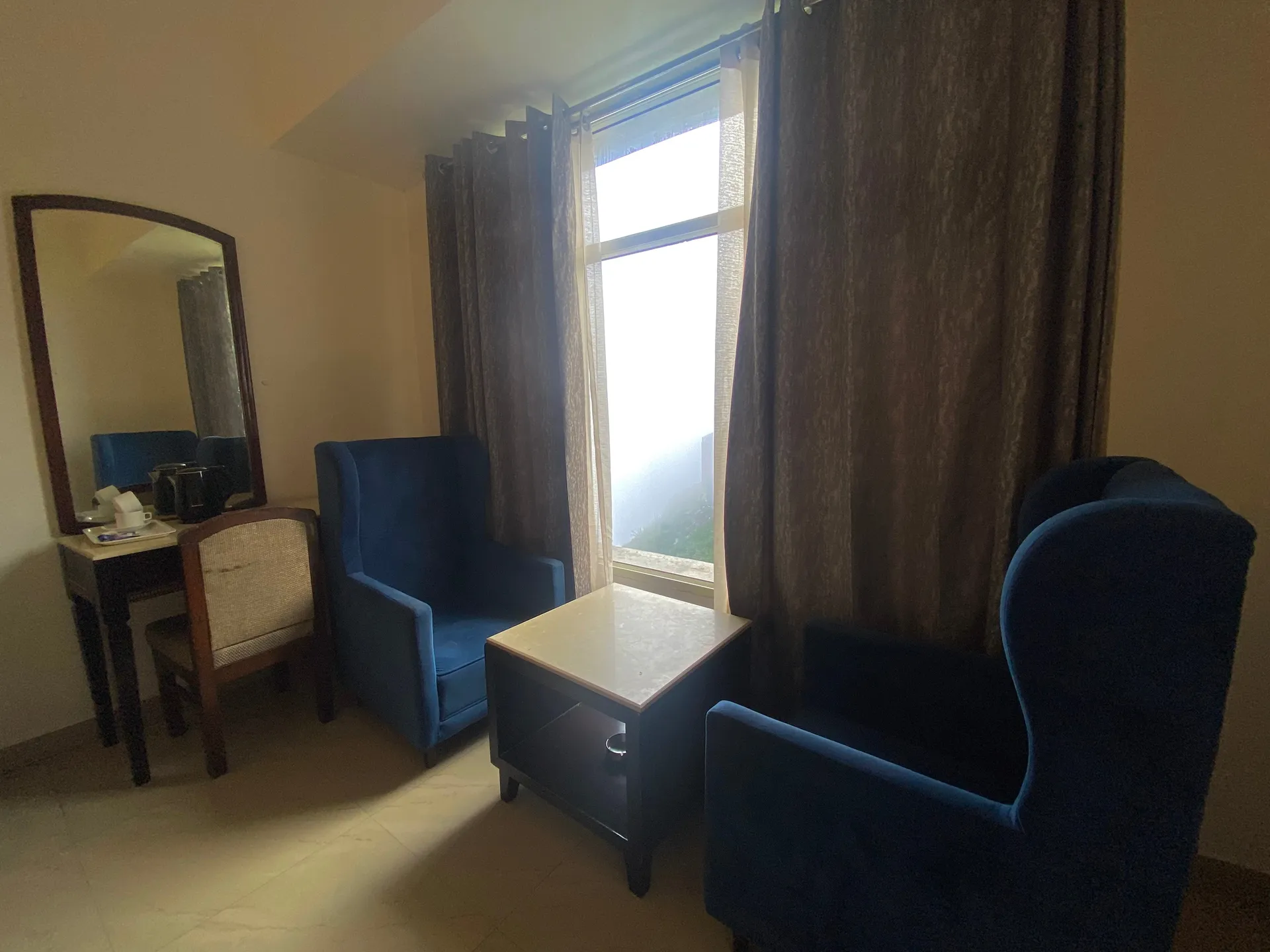 DLS Hotel Pearl Room