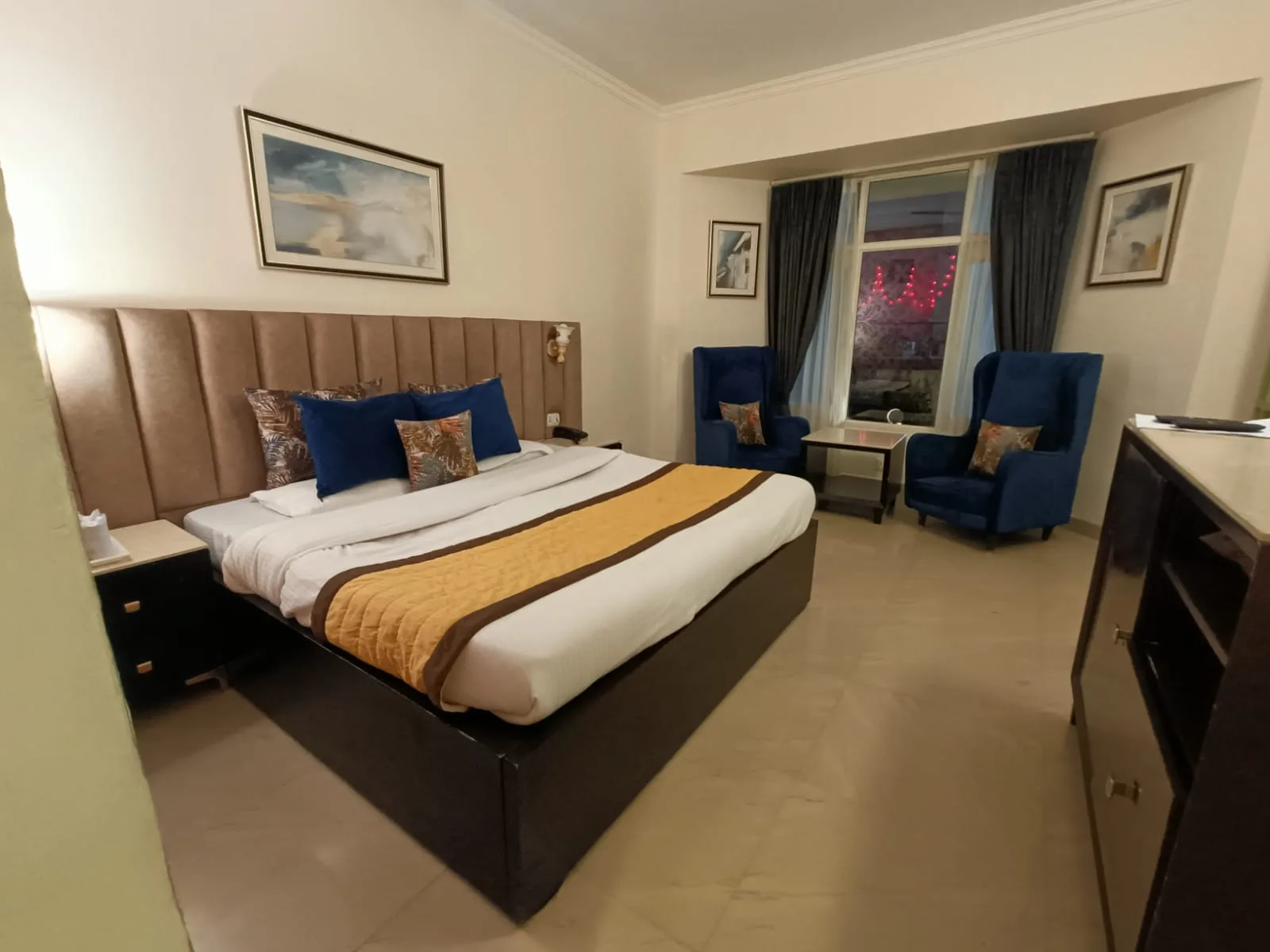 DLS Hotel Pearl Room