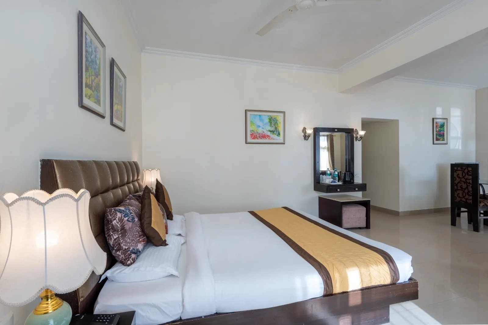 DLS Hotel Pearl Room