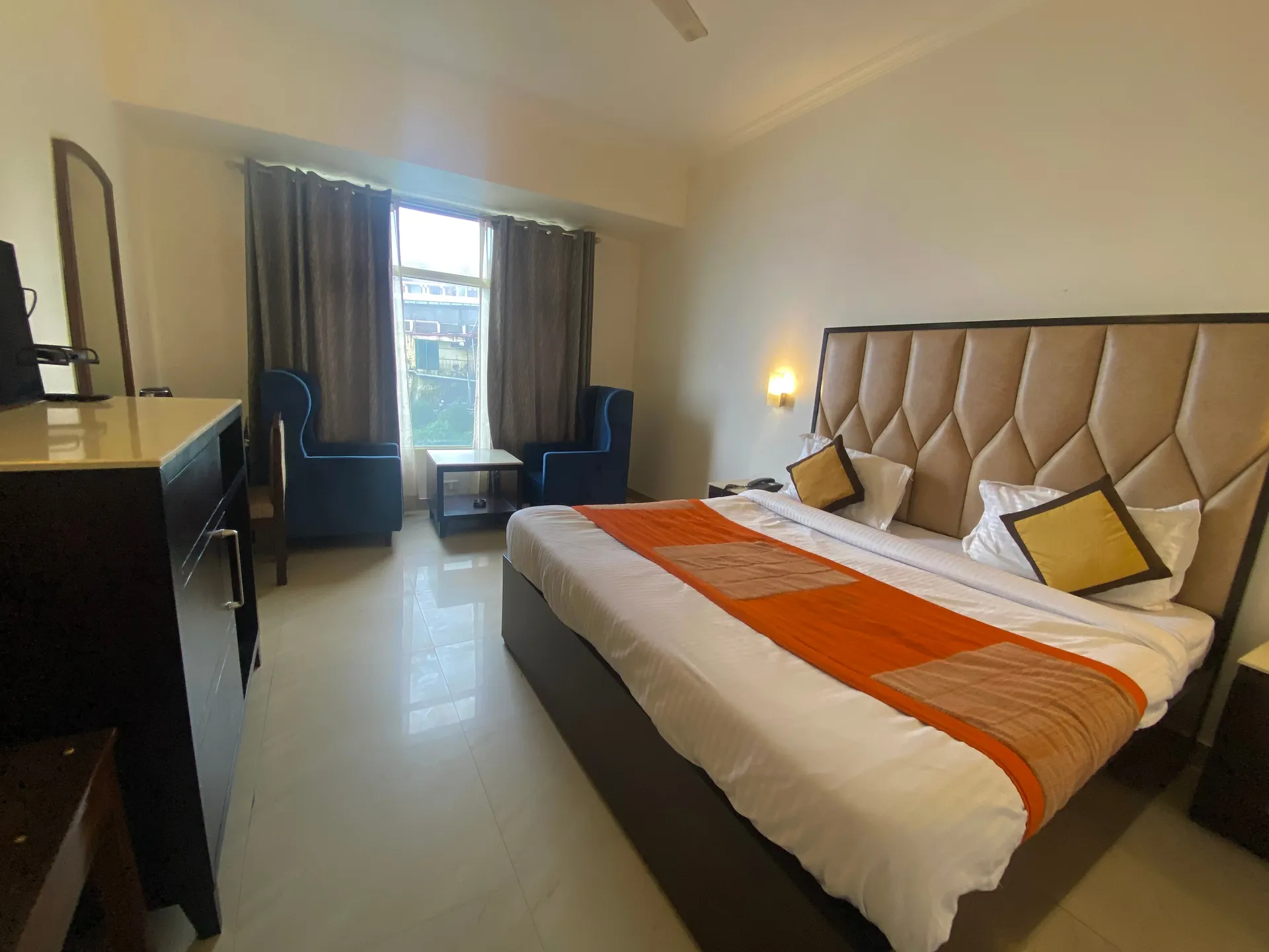 DLS Hotel Pearl Room