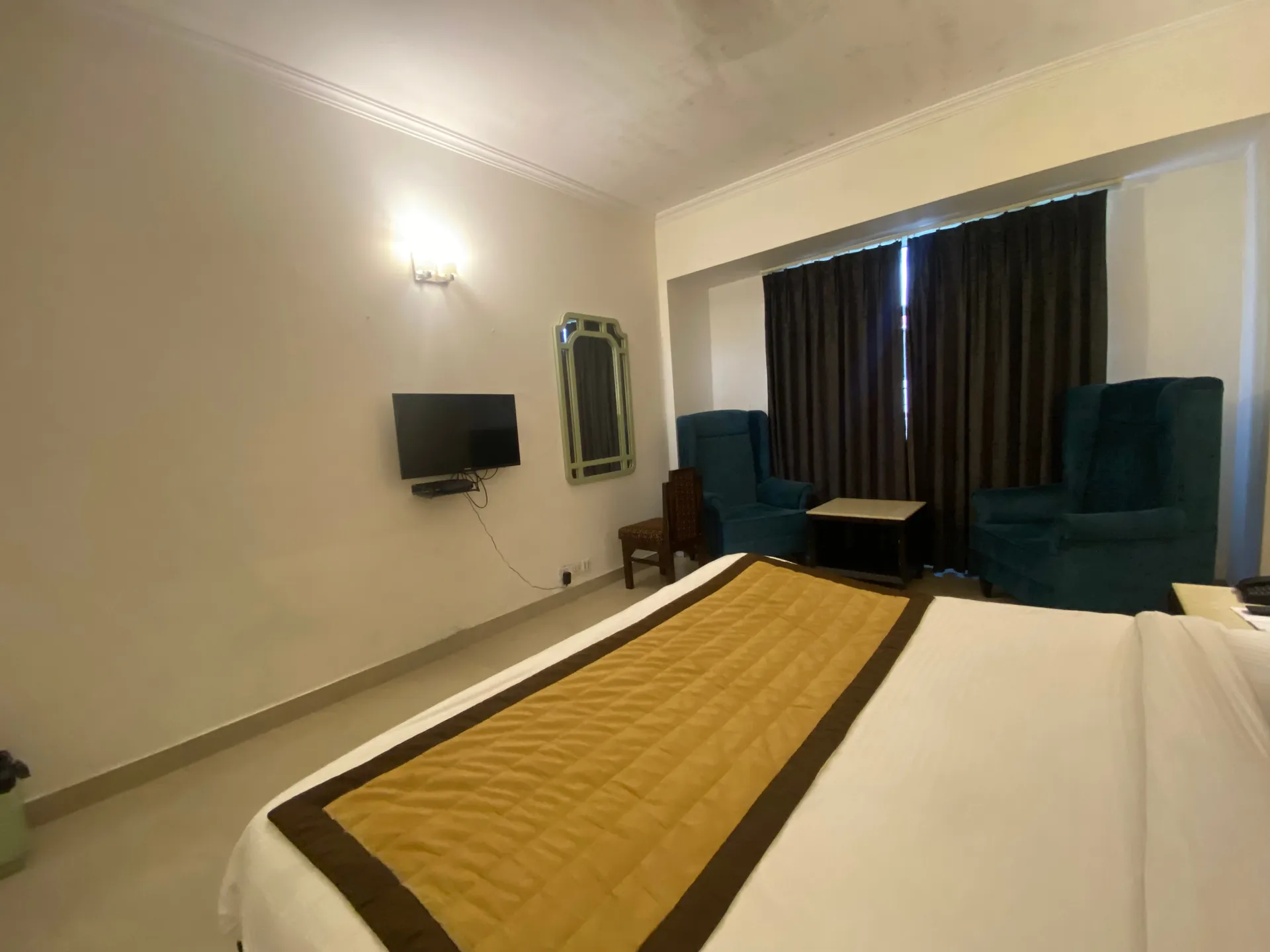 DLS Hotel Pearl Room