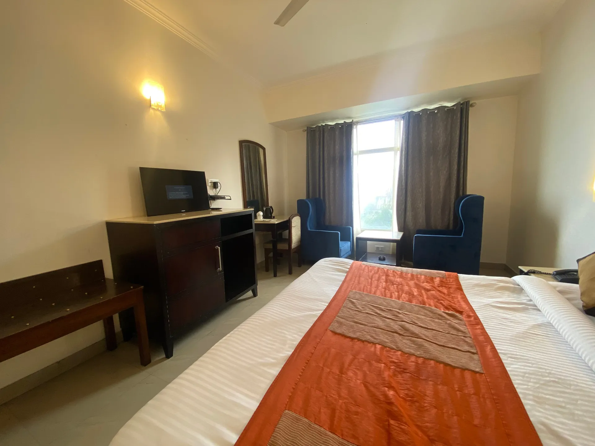 DLS Hotel Pearl Room