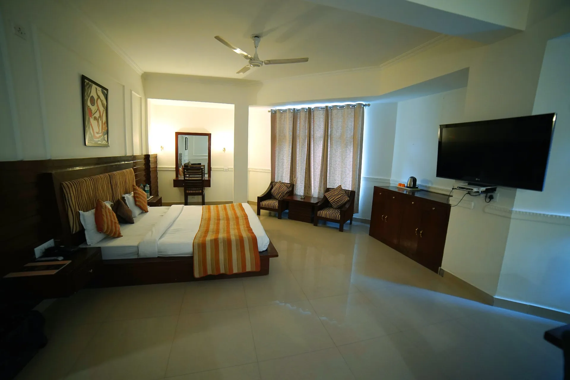 DLS Hotel Pearl Room