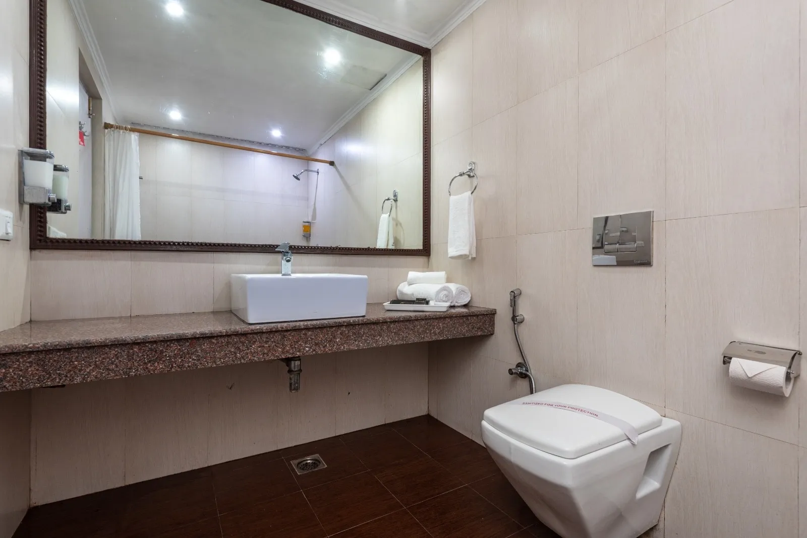 DLS Hotel Pearl Room