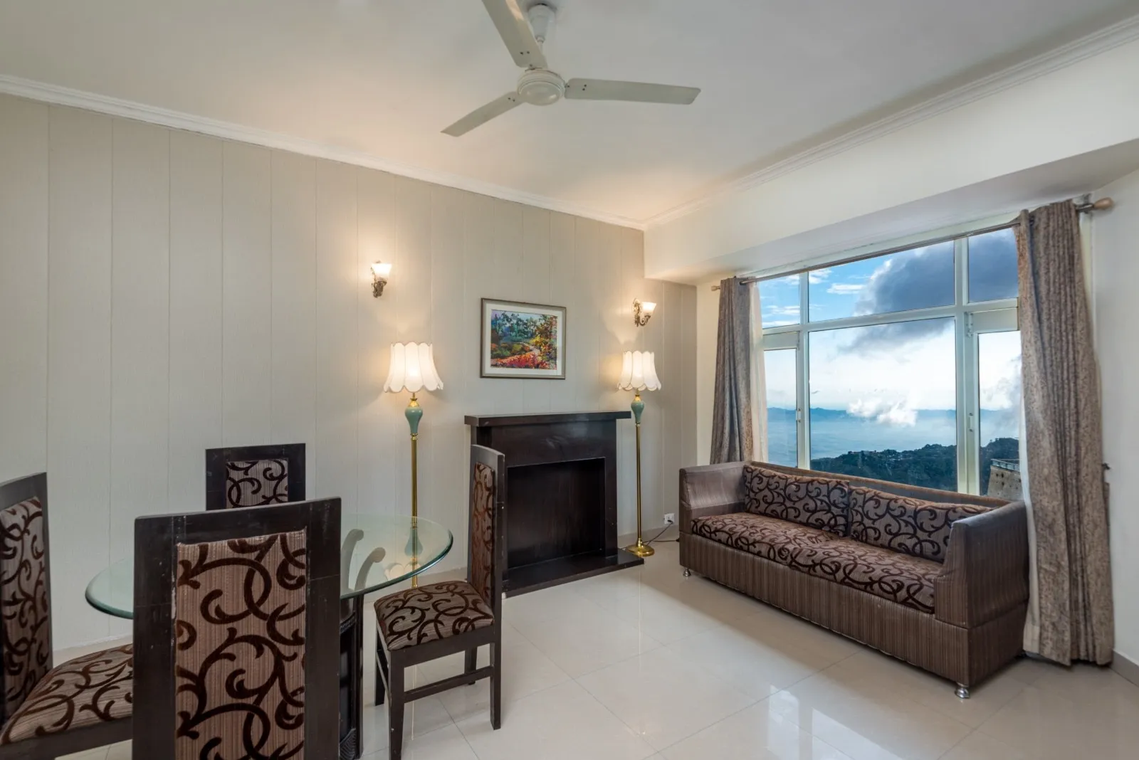 DLS Hotel Pearl Room