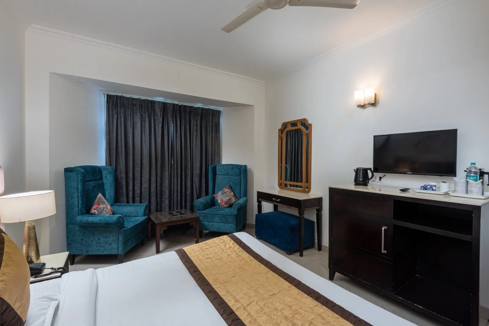 DLS Hotel Pearl Room
