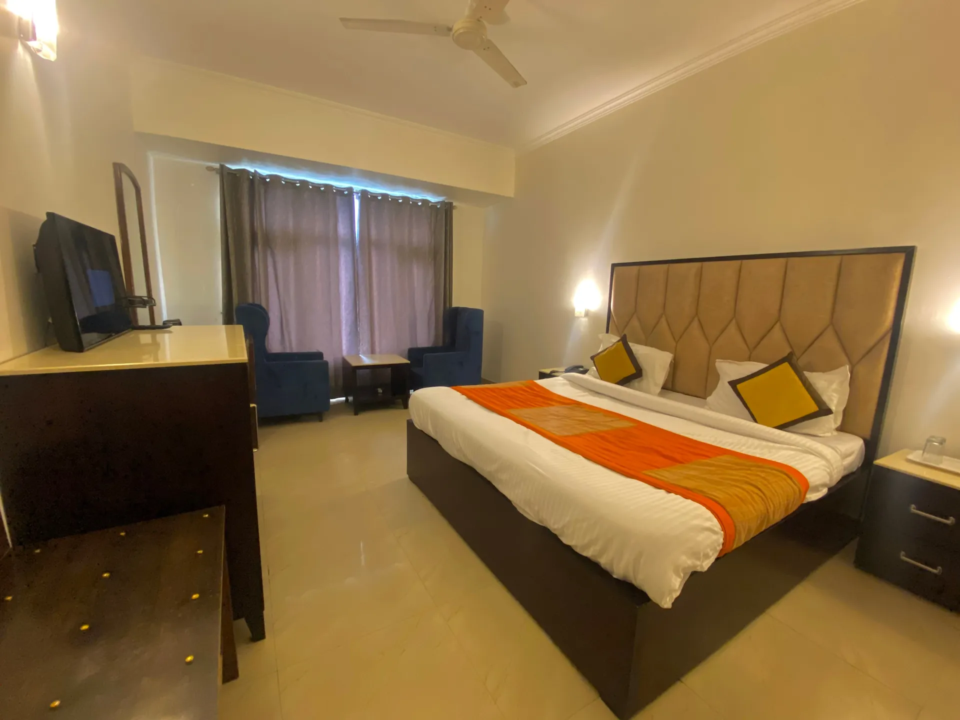 DLS Hotel Pearl Room