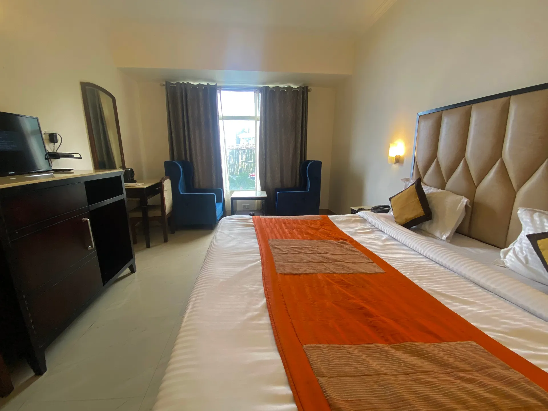 DLS Hotel Pearl Room