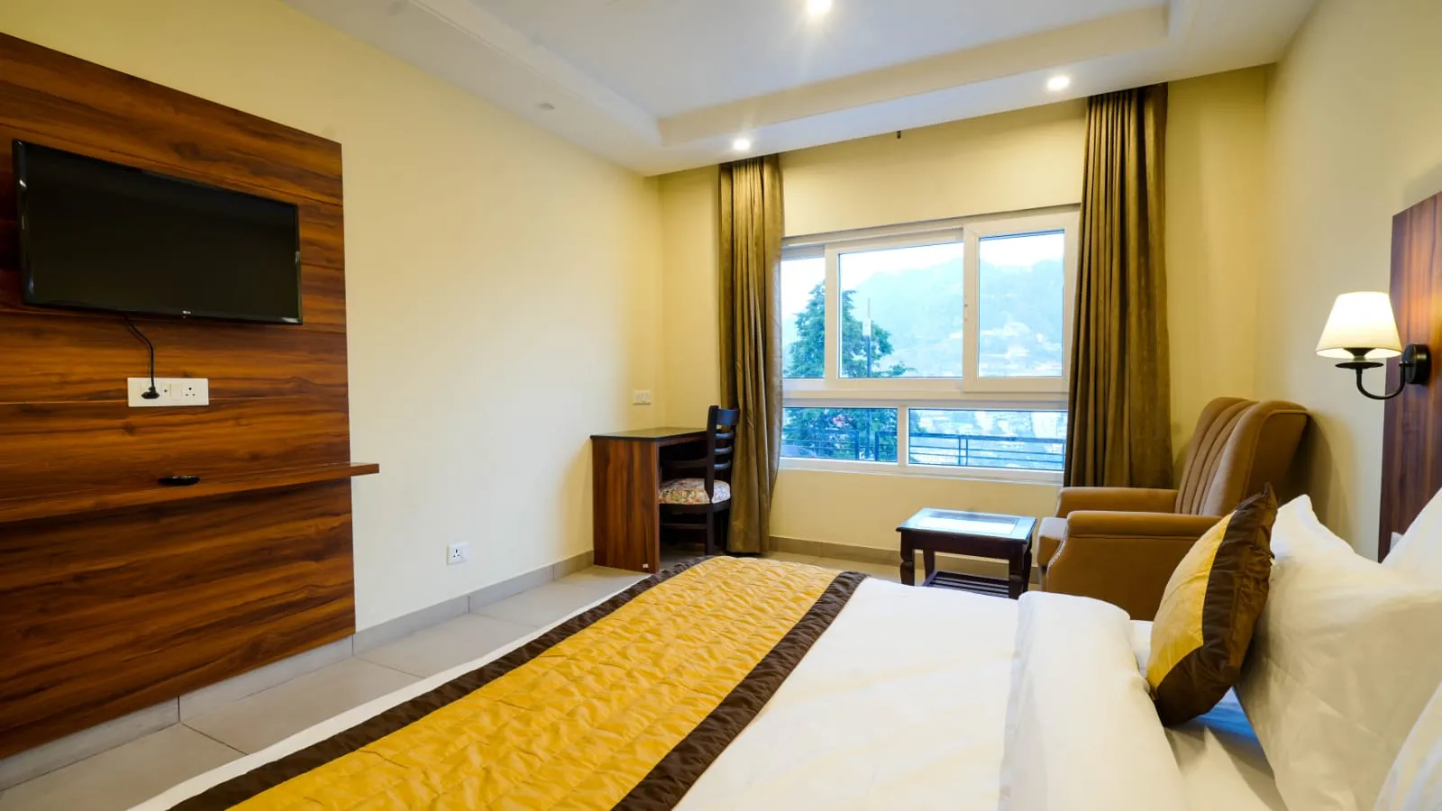 DLS Oak Bush Room