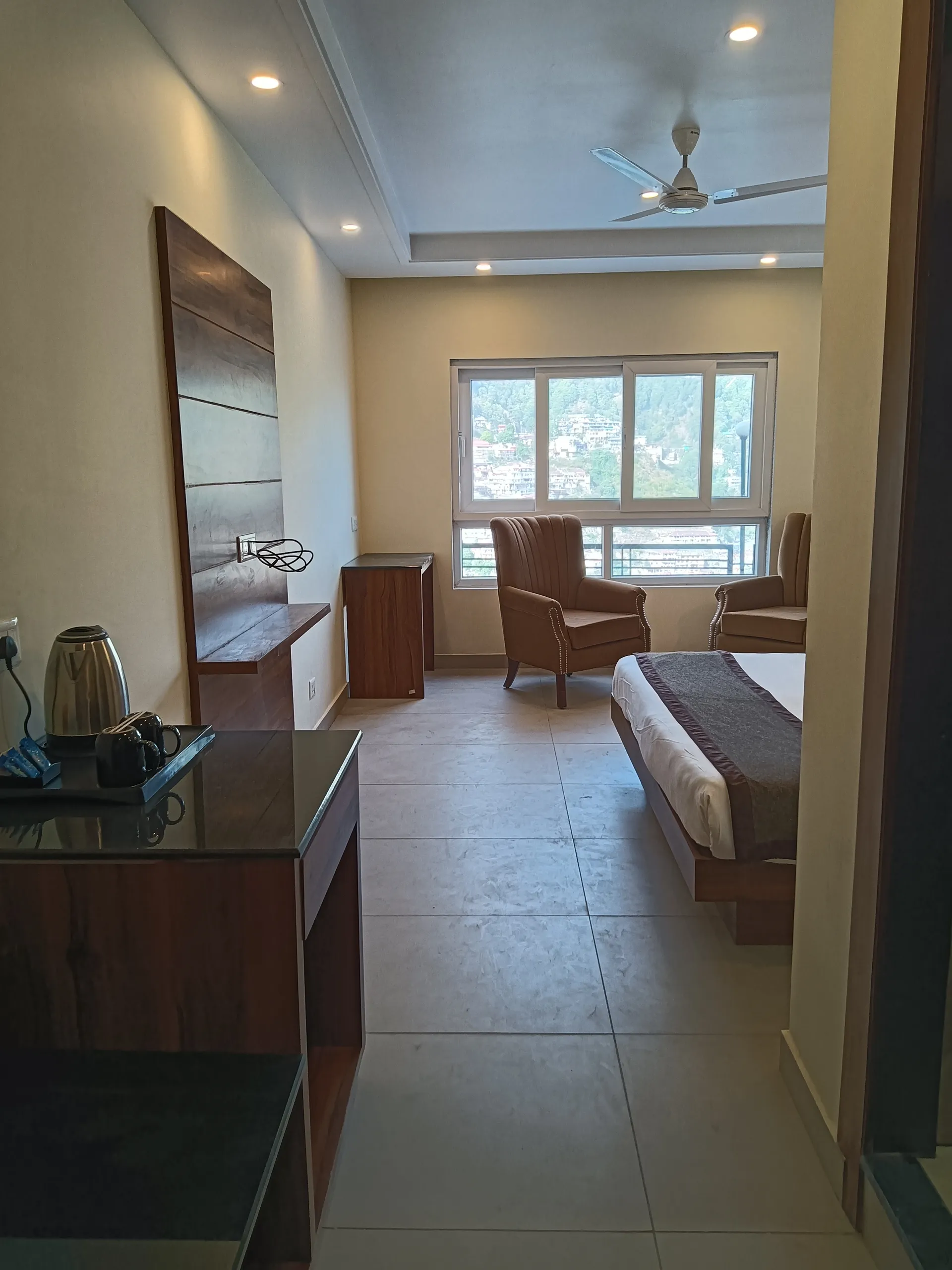 DLS Oak Bush Room