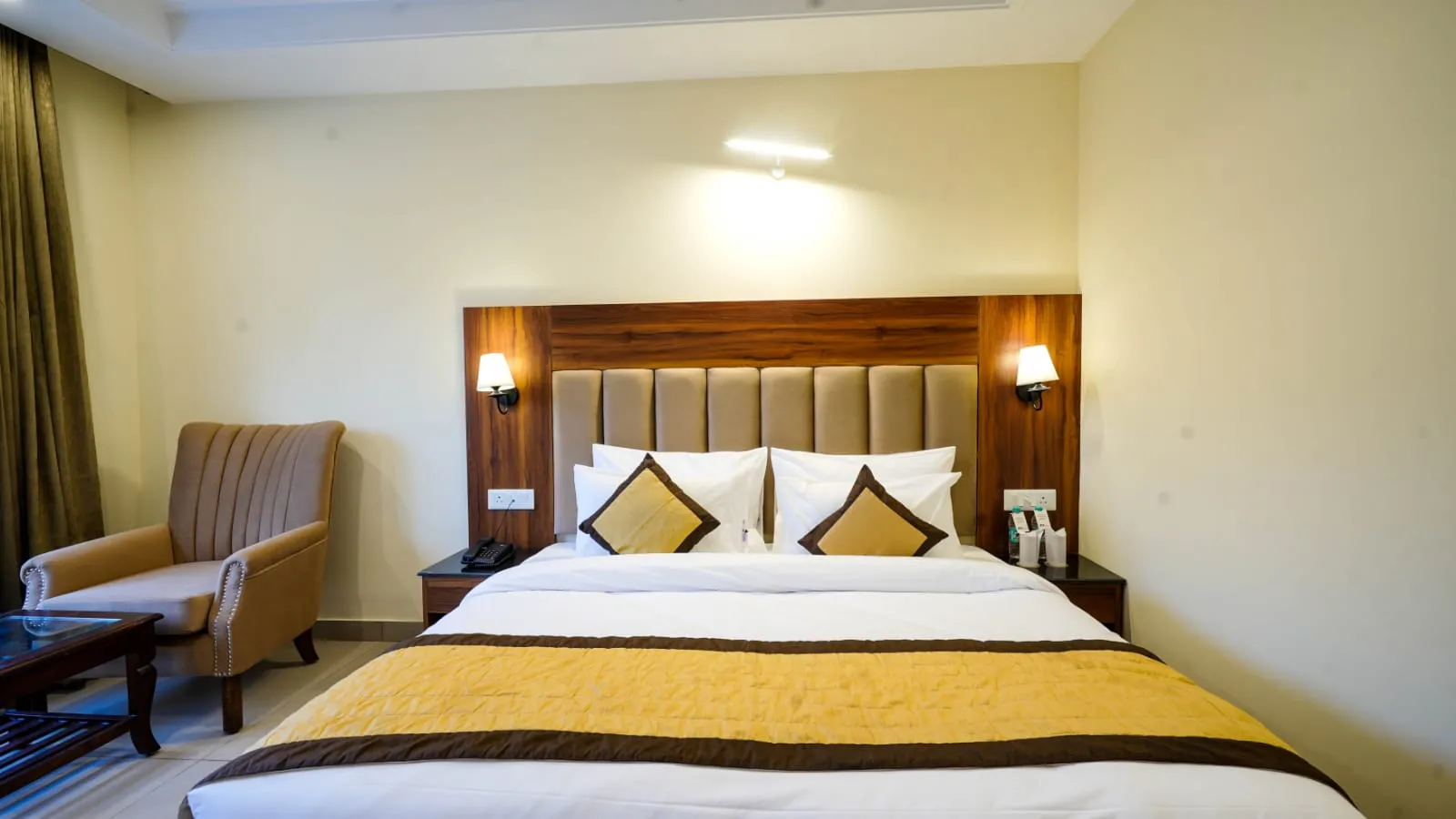 DLS Oak Bush Room