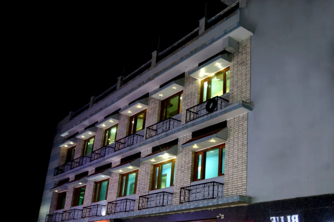 Hotel Apsara Facade