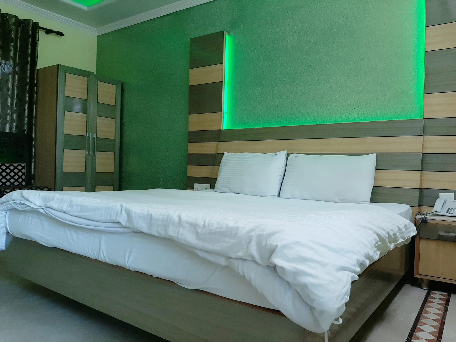 Hotel Apsara Room