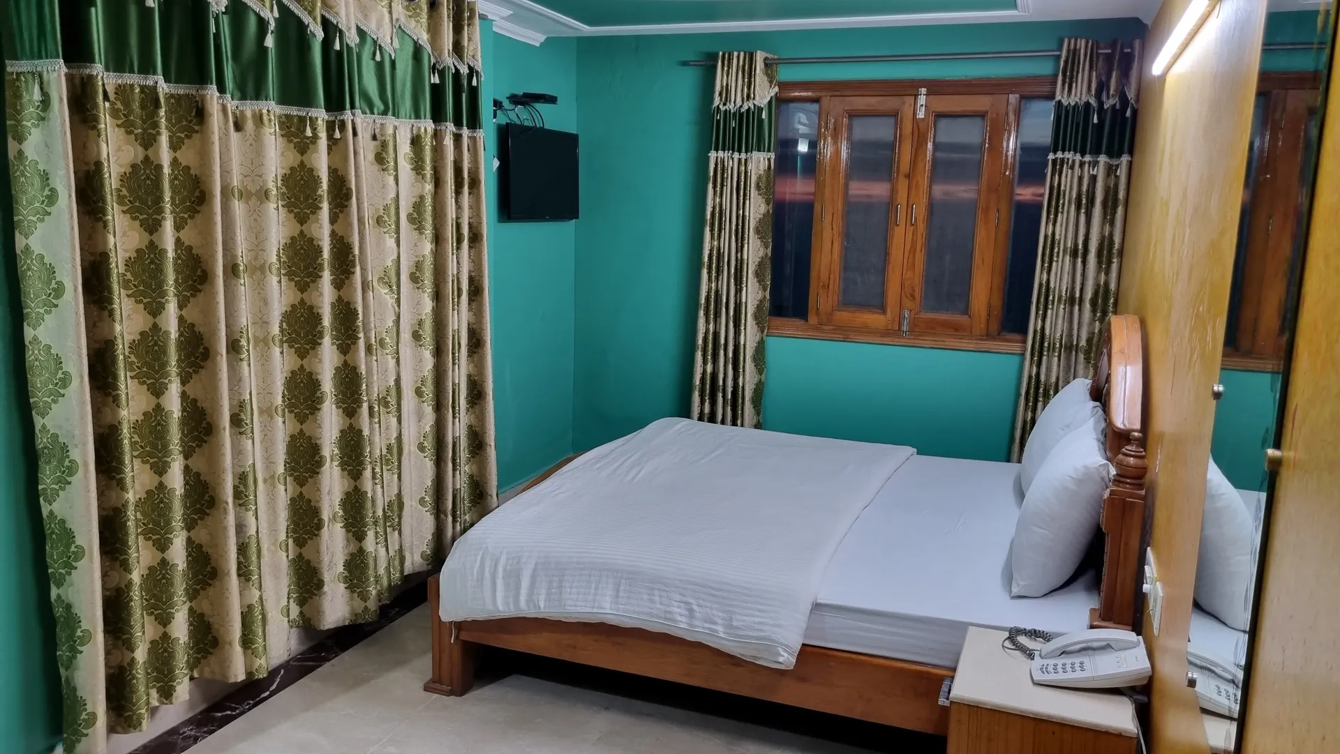Hotel Apsara Room