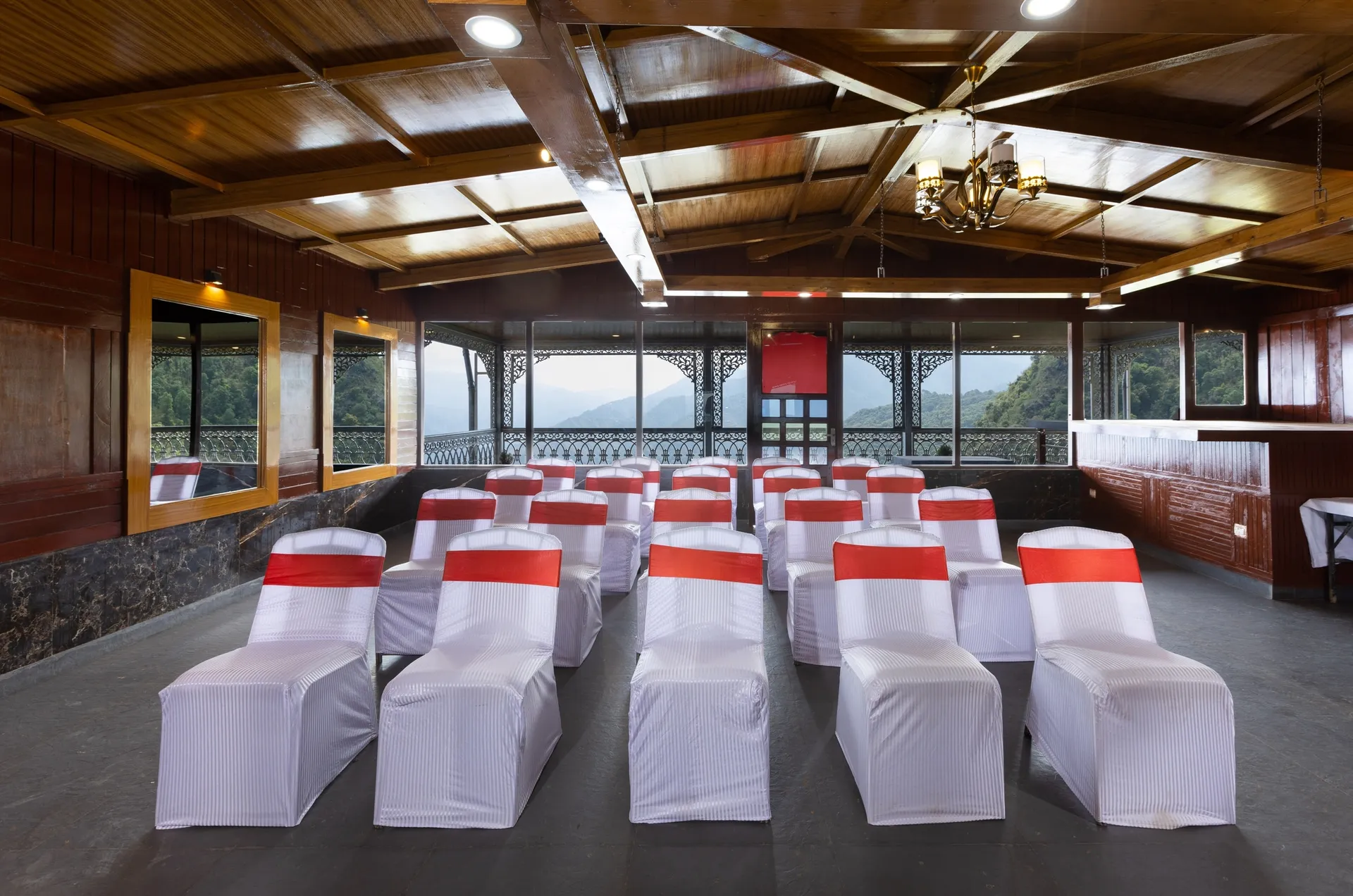 Hotel Forest View and Restaurant Conference Room
