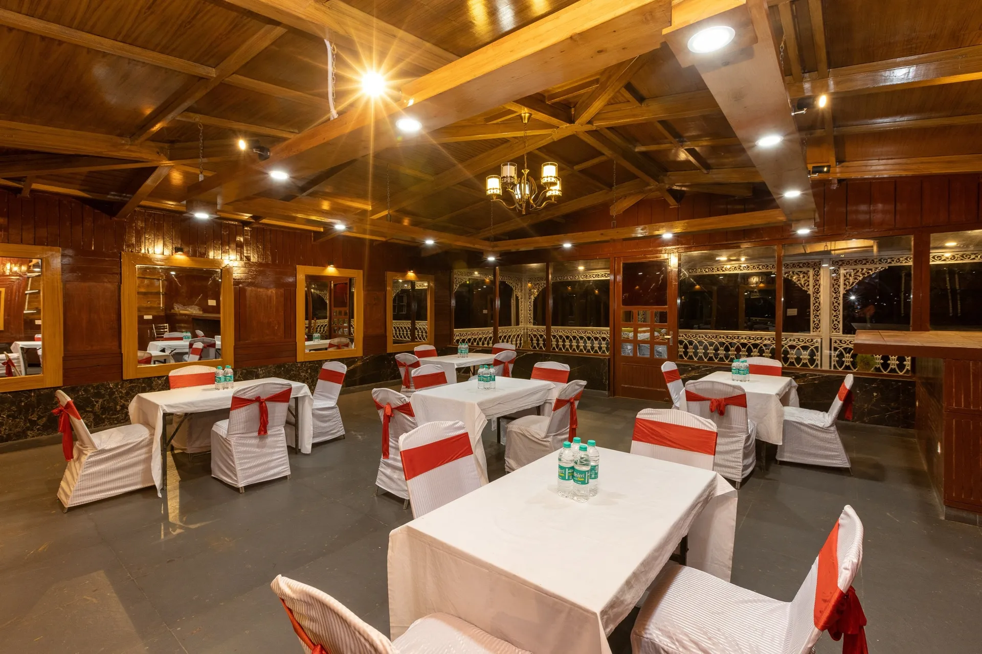 Hotel Forest View and Restaurant Conference Room