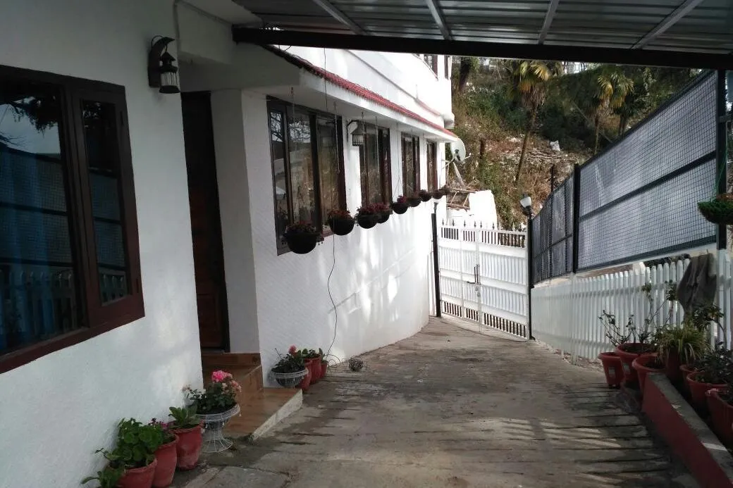 Hotel Kahkashan by Royal Collection Hotels Entrance