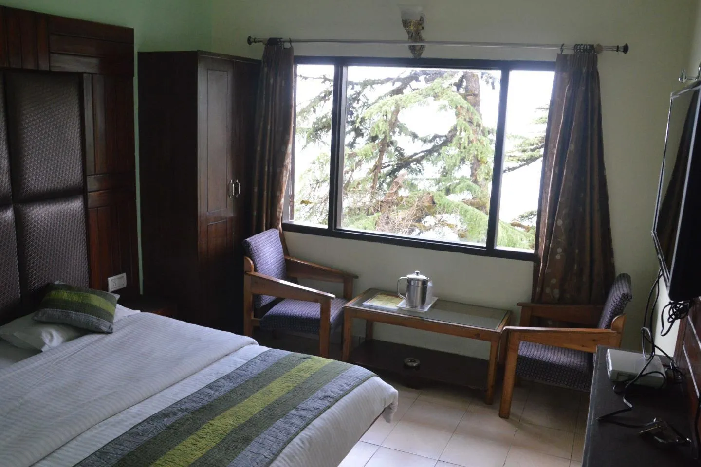 Hotel Kahkashan by Royal Collection Hotels Room