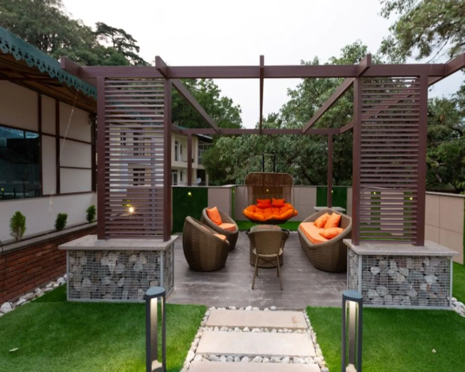Hotel LA Eden Outdoors