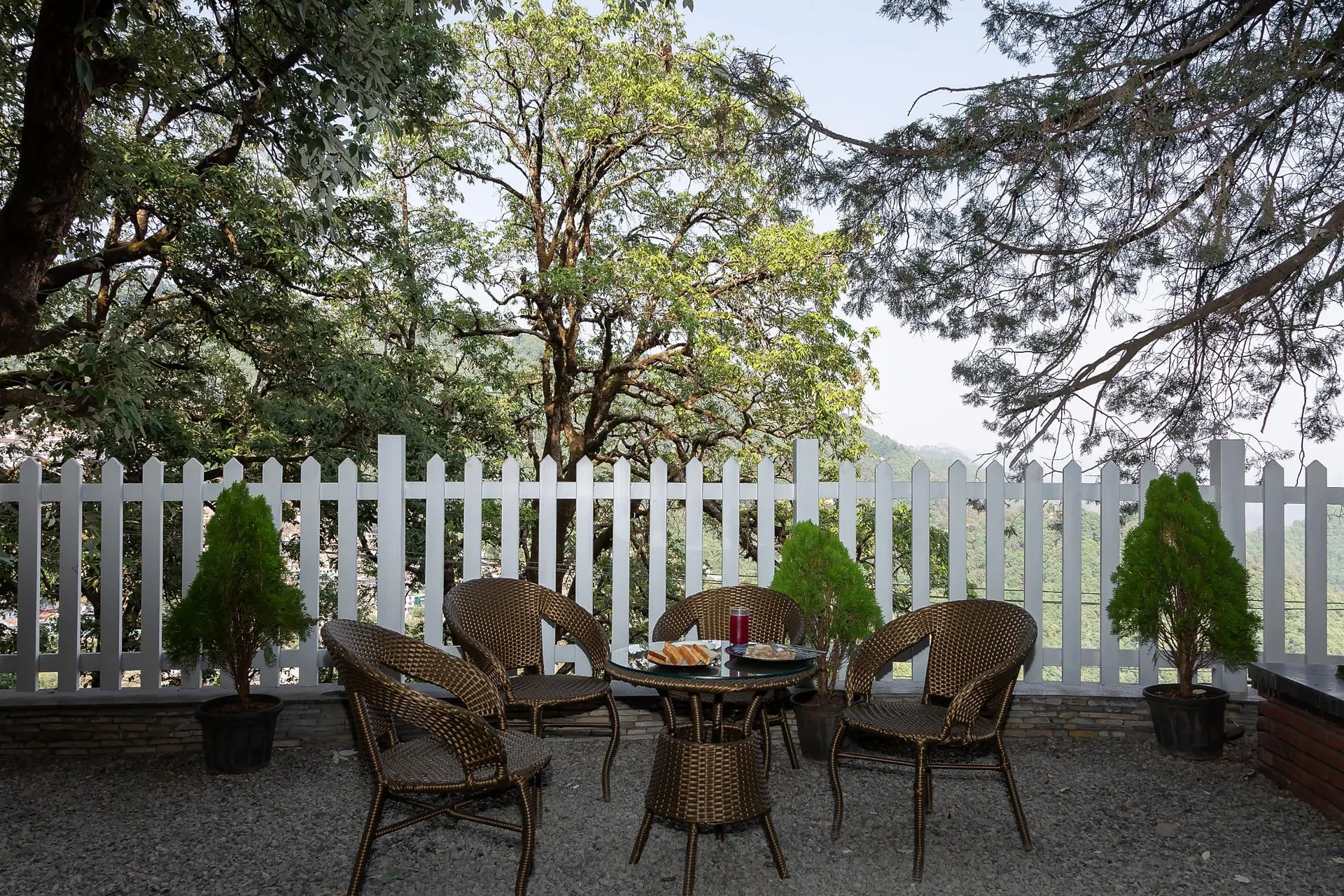 Hotel LA Eden Outdoors